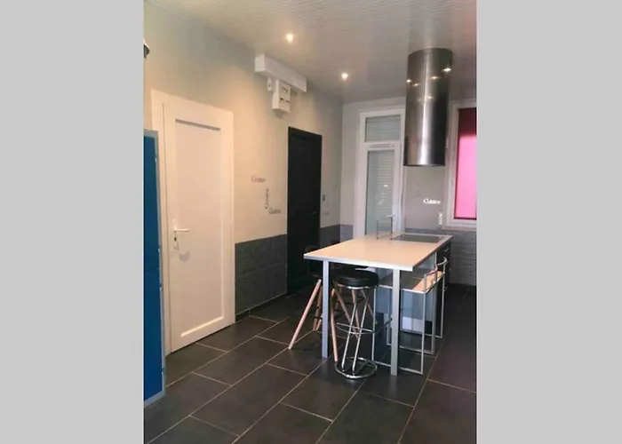 Apartment T4 Spacieux Dans Quartier Anime De Ideal Pour Visa Pour L'image