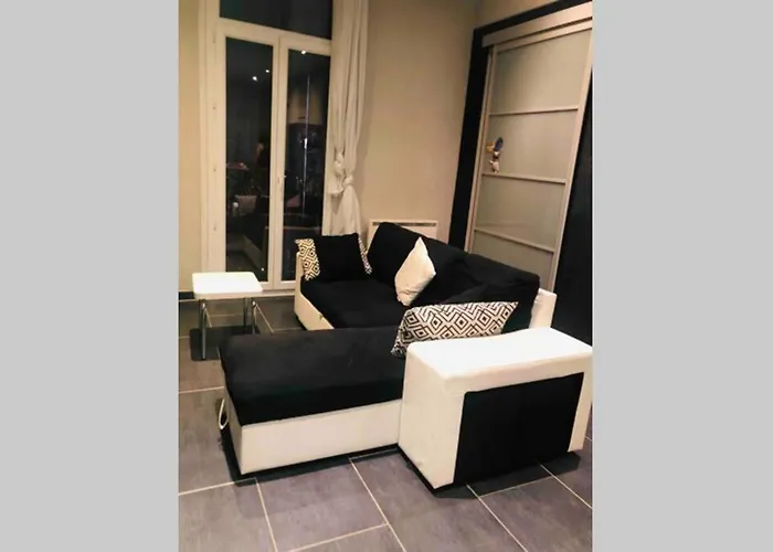 Apartment T4 Spacieux Dans Quartier Anime De Ideal Pour Visa Pour L'image