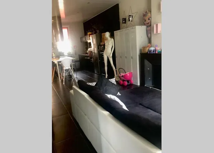 T4 Spacieux Dans Quartier Anime De Ideal Pour Visa Pour L'image Apartment